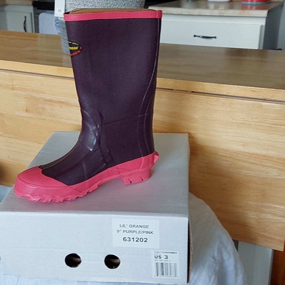 Girls purple and pink rubber boots